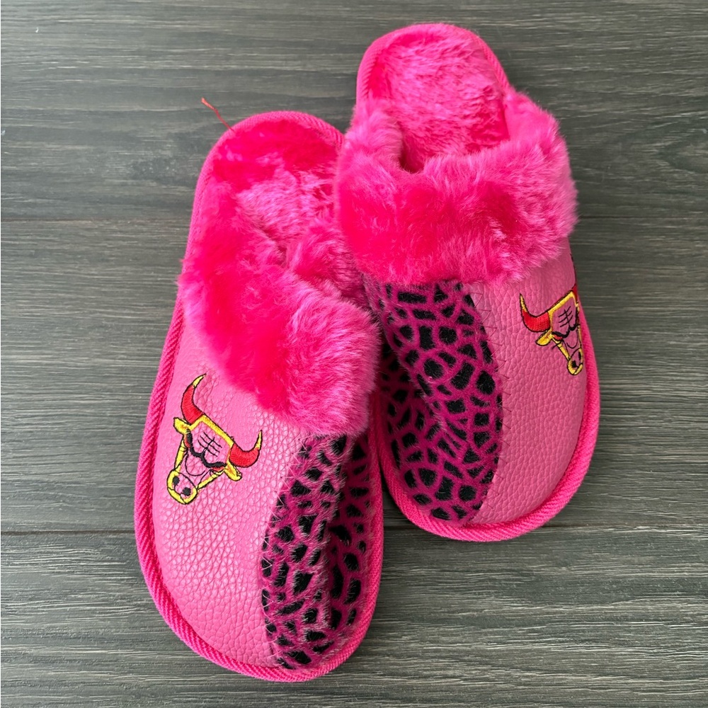 Brand New Pink Fuzzy Animal Print Slippers in Women Size 6 to 9